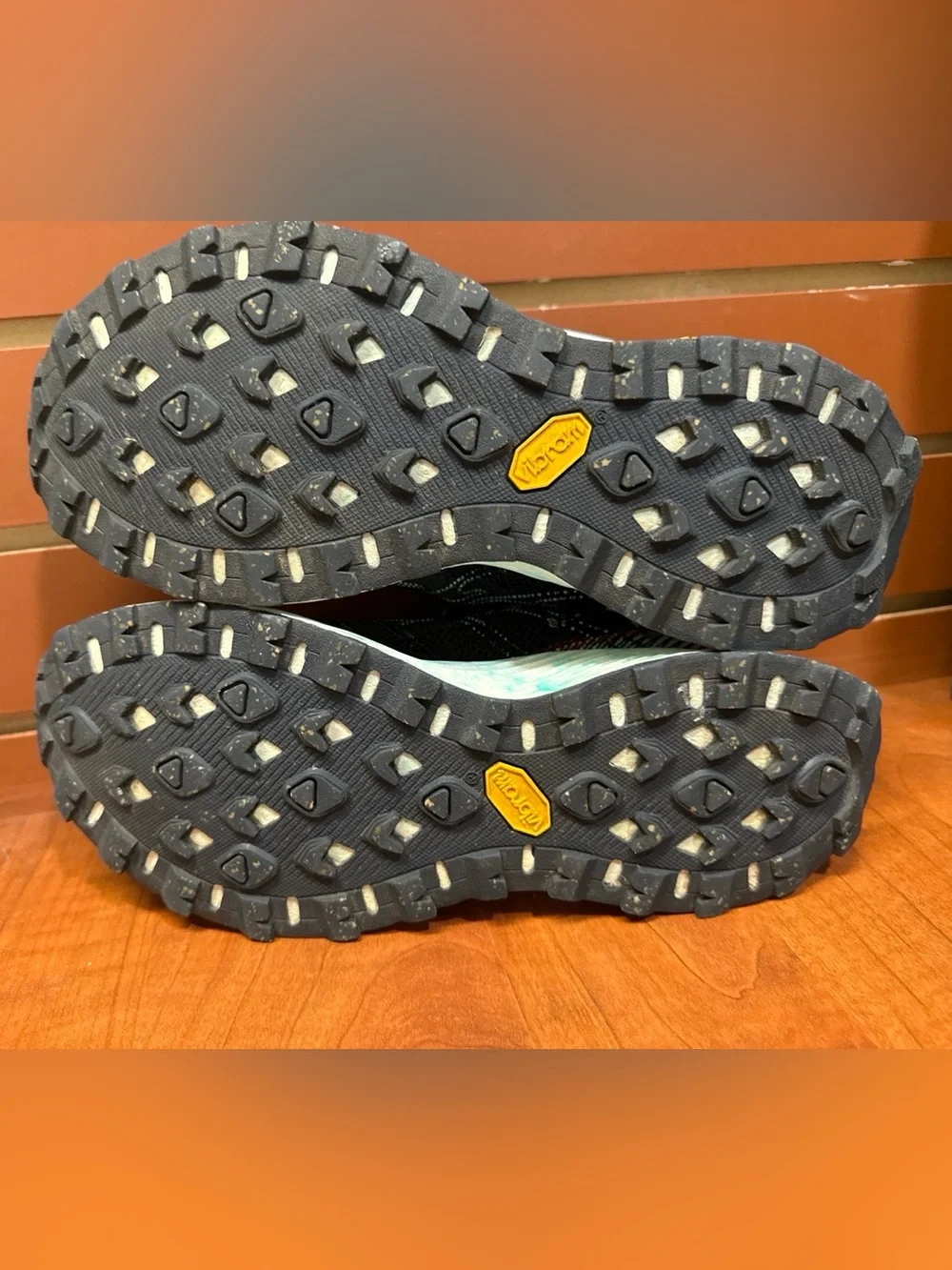 Merrell Women’s Moab Flight Trail Running Hiking Shoes Size 8 Vibram Sole